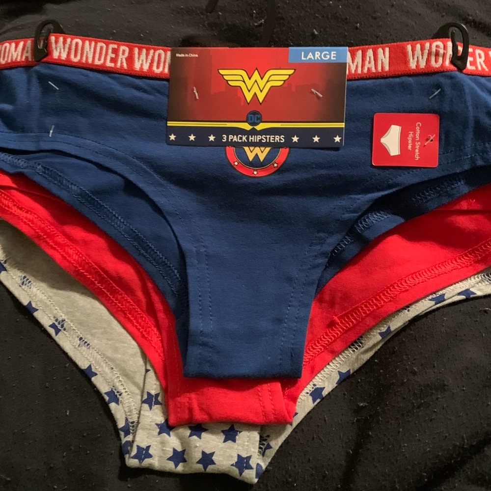 New 3 pair of Wonder Wonder hipsters panties
